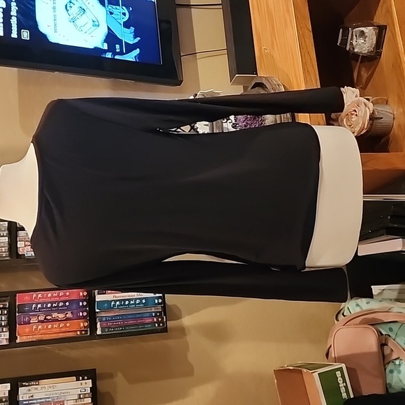 NO BOUNDARIES  Ling sleeve tshirt - Picture 2 of 4